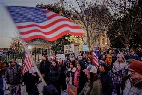 White House rescinds widespread freeze on  .